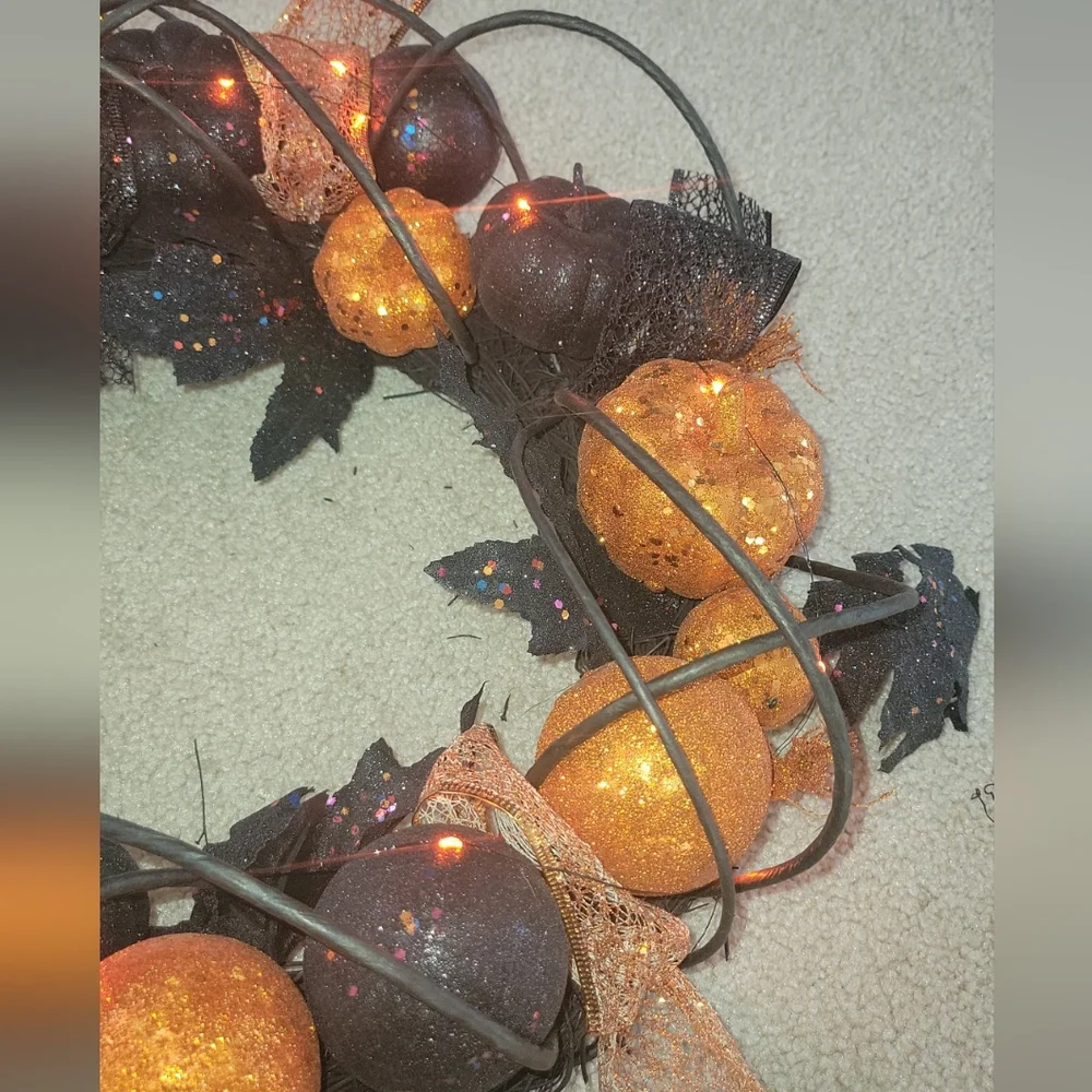 New Holiday Home LED Light up Fall Orange/Black Pumpkin Wreath HALLOWEEN